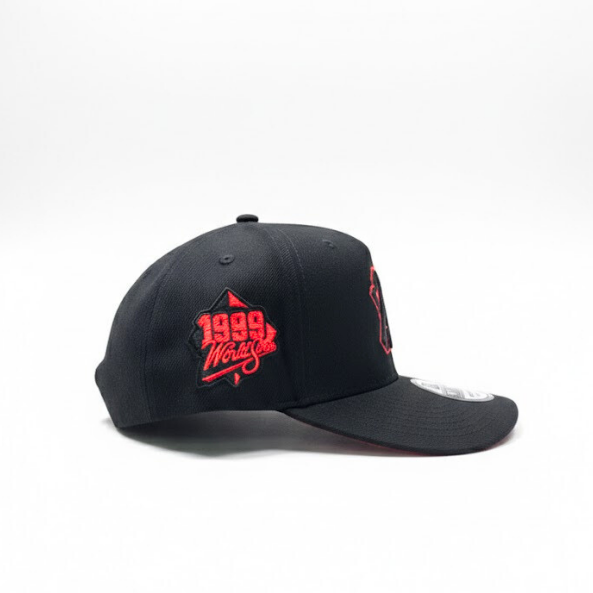 New Era New York Yankees Black Red 9FORTY Adjustable Cap – 1999 World Series Side Patch