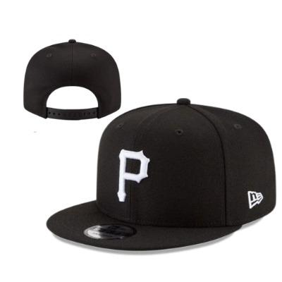 New Era 9FIFTY Pittsburgh Pirates edition in black and white.