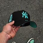 New Era New York Yankees Black Mint 9FORTY Adjustable Cap – Subway Series 25th Anniversary Side Patch